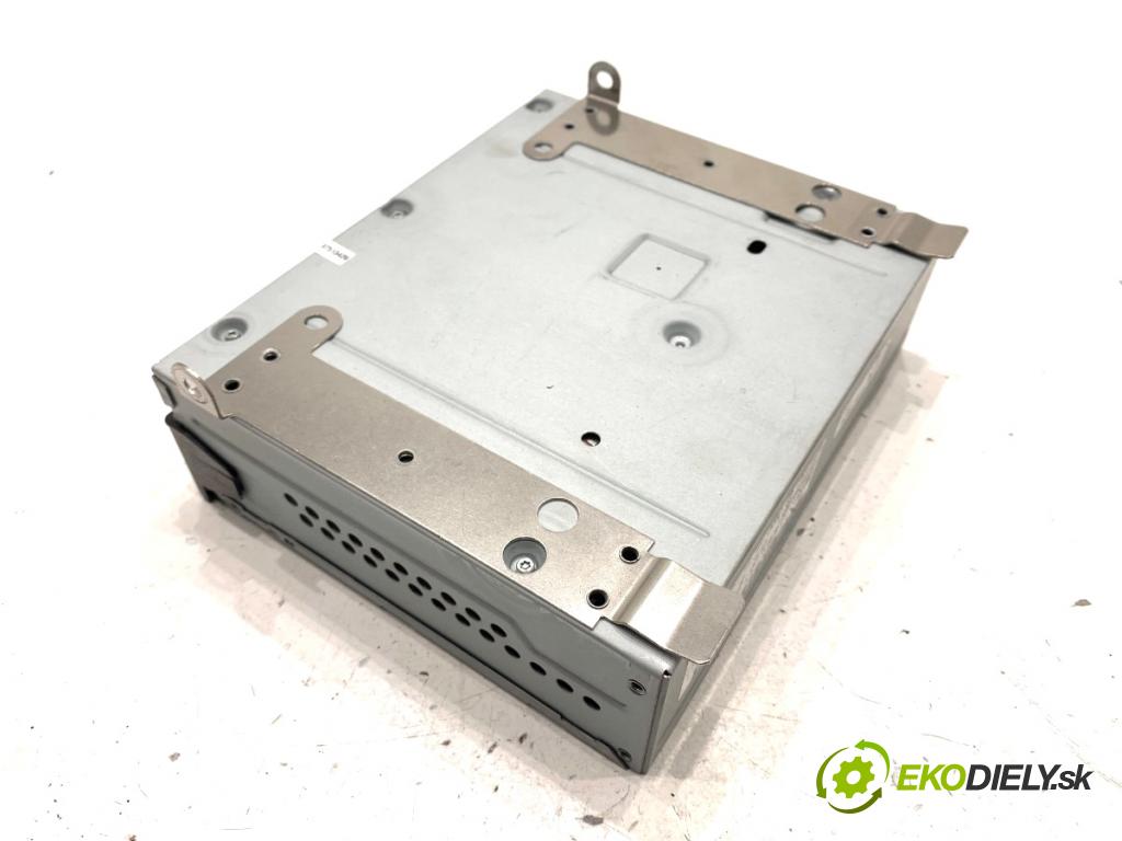 AUDI A4 B8 Kombi 2008 140 kW 2.7 TDI 2698 TUNER radia 4E0910541T