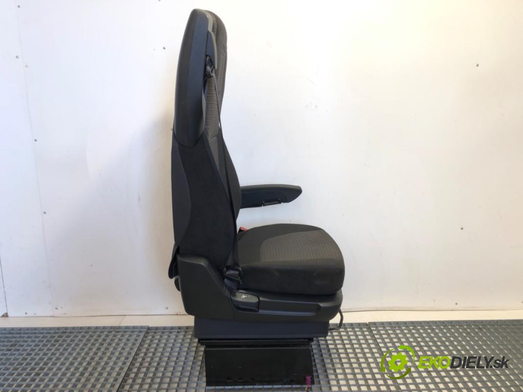 DAF XF Ciągnik siodłowy 2014 375 kW FT 510 375 kW [510 KM] olej napędowy 2012 - 2022 12900 sedadlo pravý přední část