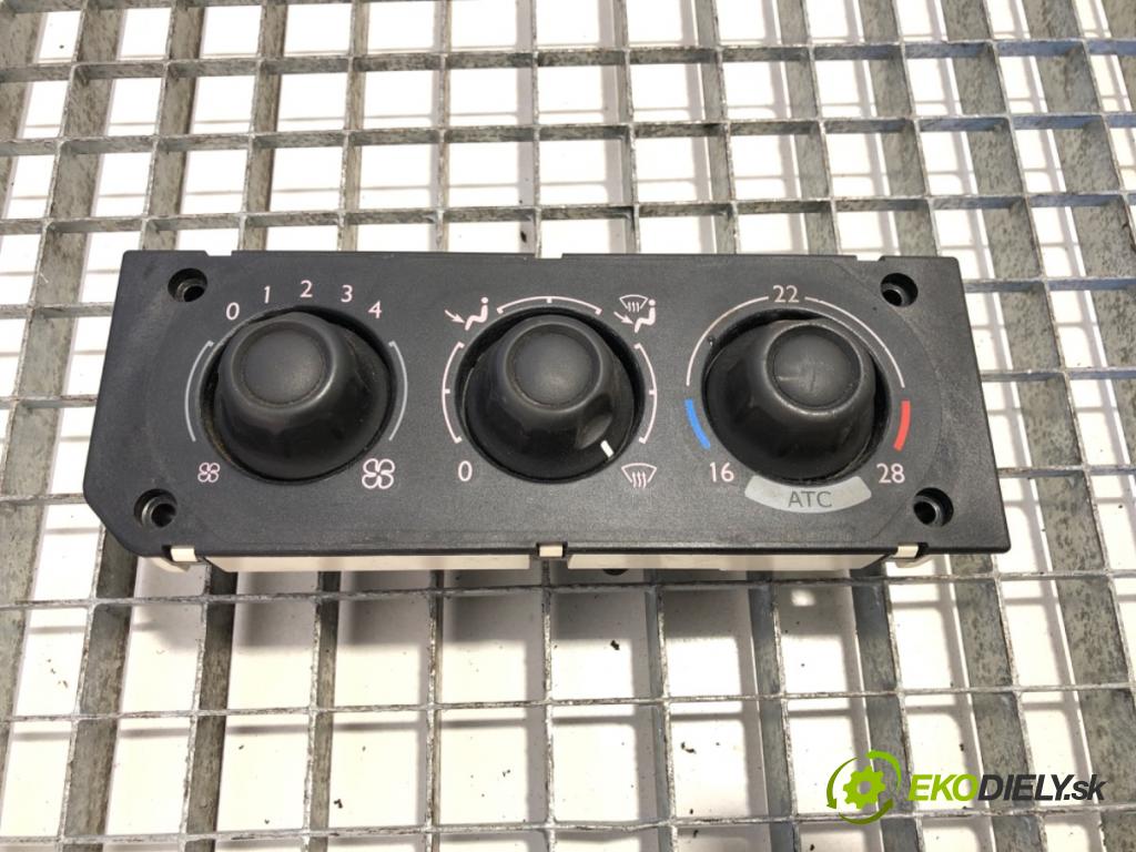 DAF XF Ciągnik siodłowy 2014 375 kW FT 510 375 kW [510 KM] olej napędowy 2012 - 2022 12900 Panel ovládaní topení 9001180 (Páčky pod volantem)