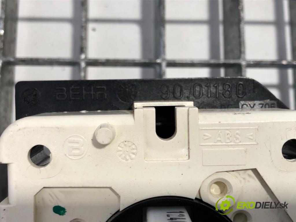 DAF XF Ciągnik siodłowy 2014 375 kW FT 510 375 kW [510 KM] olej napędowy 2012 - 2022 12900 Panel ovládaní topení 9001180 (Páčky pod volantem)