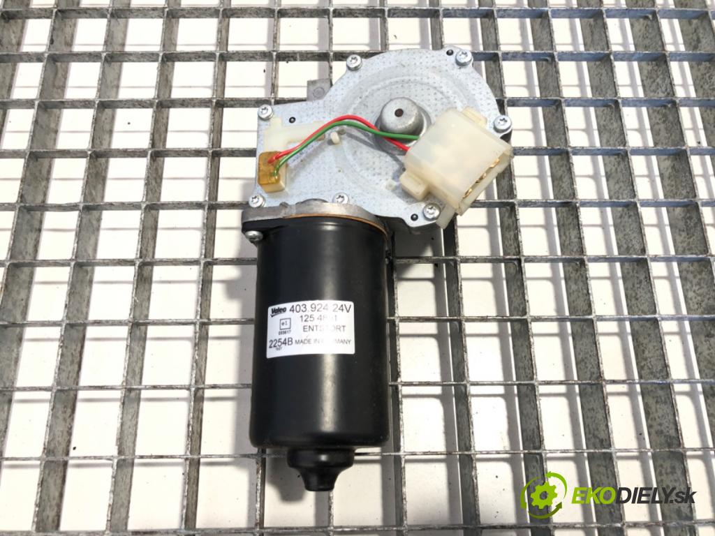 DAF XF Ciągnik siodłowy 2014 375 kW FT 510 375 kW [510 KM] olej napędowy 2012 - 2022 12900 motor stěračů přední část 1254891