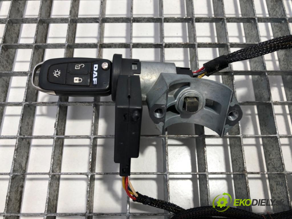 DAF XF Ciągnik siodłowy 2014 375 kW FT 510 375 kW [510 KM] olej napędowy 2012 - 2022 12900 spinačka 1872757 (Spínacia skrinka)