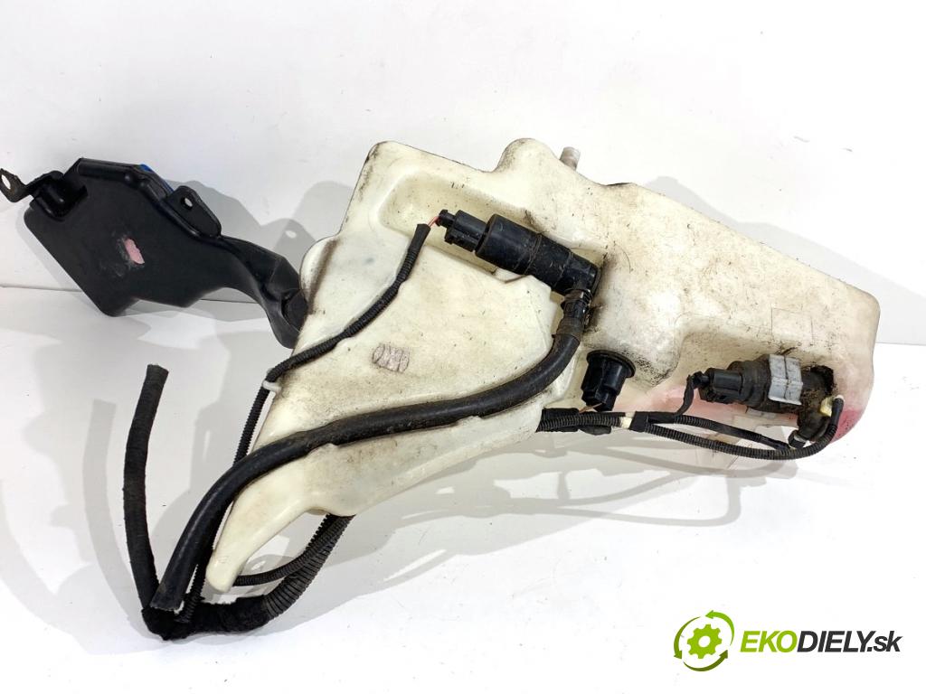 AUDI A4 B8 Kombi 2008 140 kW 2.7 TDI 2698 nádržka ostřikovačů 8T0955453C