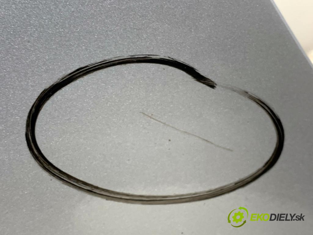 AUDI A4 B8 Kombi 2008 140 kW 2.7 TDI 2698 blatník levý přední část LX7W