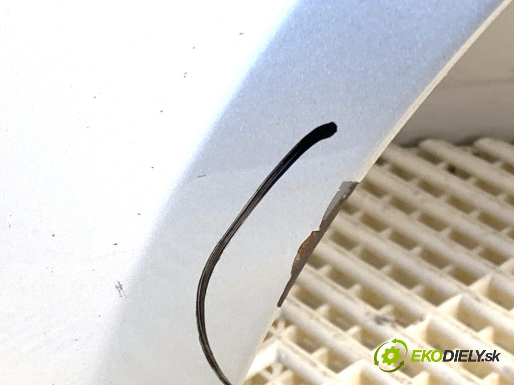 AUDI A4 B8 Kombi 2008 140 kW 2.7 TDI 2698 blatník levý přední část LX7W