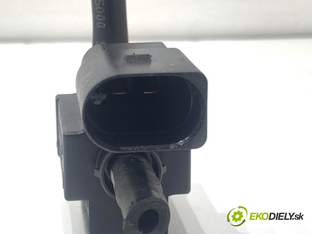 SEAT LEON III liftback 2017 132 kW 1.8 TSI 1798 Ventil tlaku 06H906283B (Ventil)