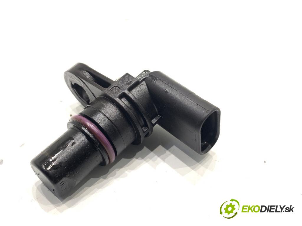 SEAT LEON III liftback 2017 132 kW 1.8 TSI 1798 snímač pozice hřídele klikového 04C907601 (Snímač polohy klikového hřídele)