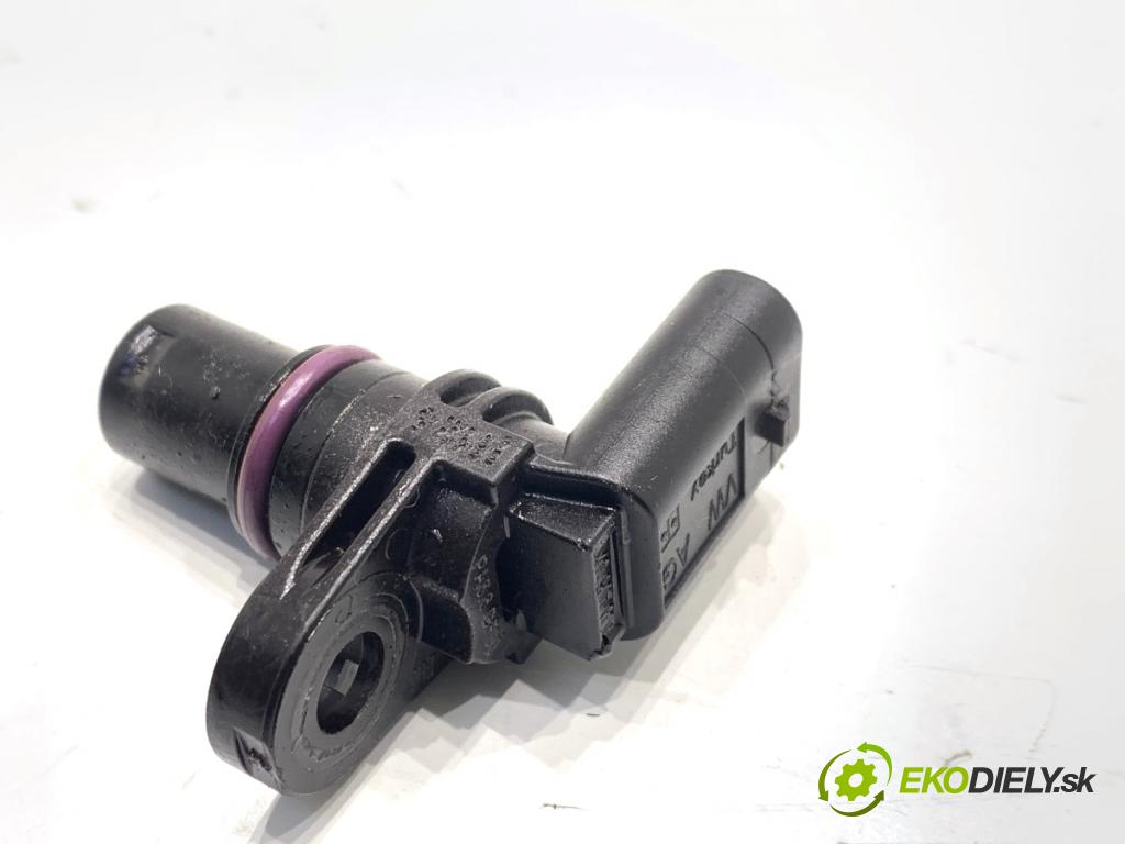 SEAT LEON III liftback 2017 132 kW 1.8 TSI 1798 Snímač pozície hriadeľa kľukového 04C907601 (Snímač polohy kľukového hriadeľa)