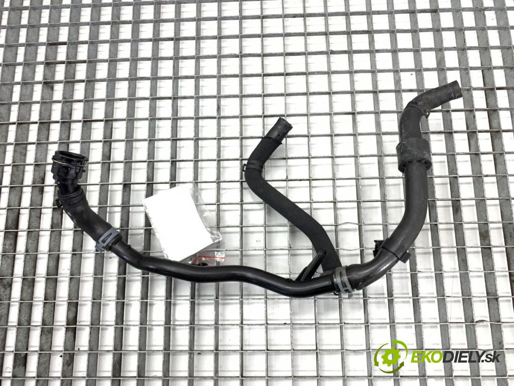 SEAT LEON III liftback 2017 132 kW 1.8 TSI 1798 Rozdeľovač vody 5Q0121070BR