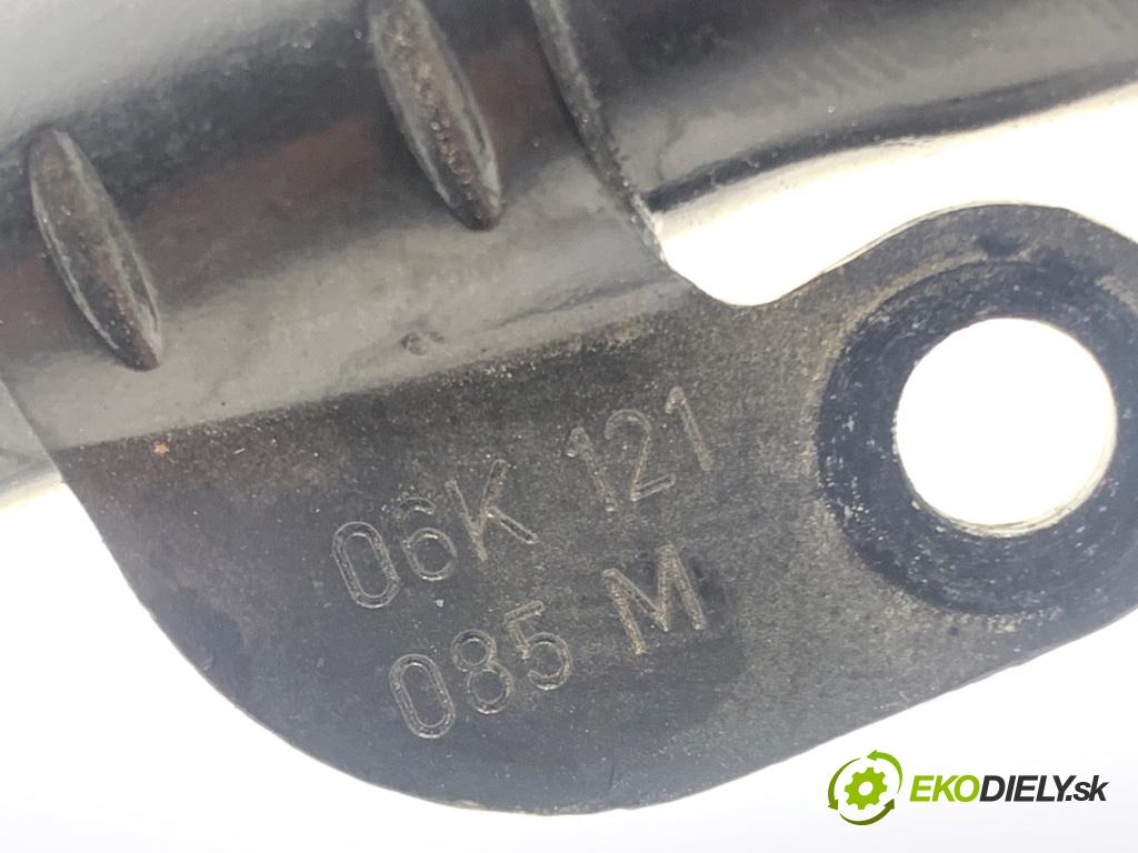 SEAT LEON III liftback 2017 132 kW 1.8 TSI 1798 rúrka turba 06K121085M (Hadice turbodmychadla)