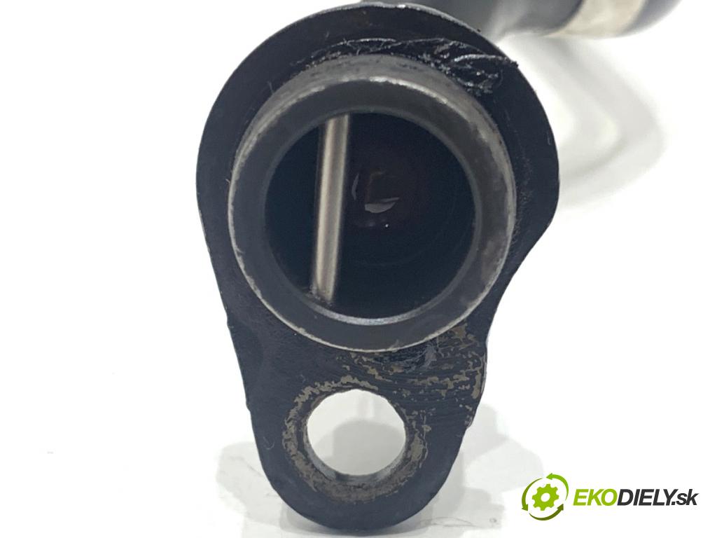 SEAT LEON III liftback 2017 132 kW 1.8 TSI 1798 rúrka turba 06K121065R (Hadice turbodmychadla)