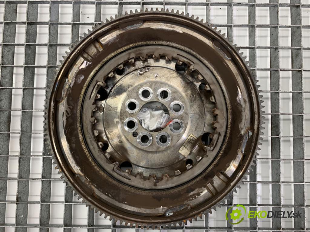 SEAT LEON III liftback 2017 132 kW 1.8 TSI 1798 koleso zotrvačníkové 06K105266E (Zotrvačník)