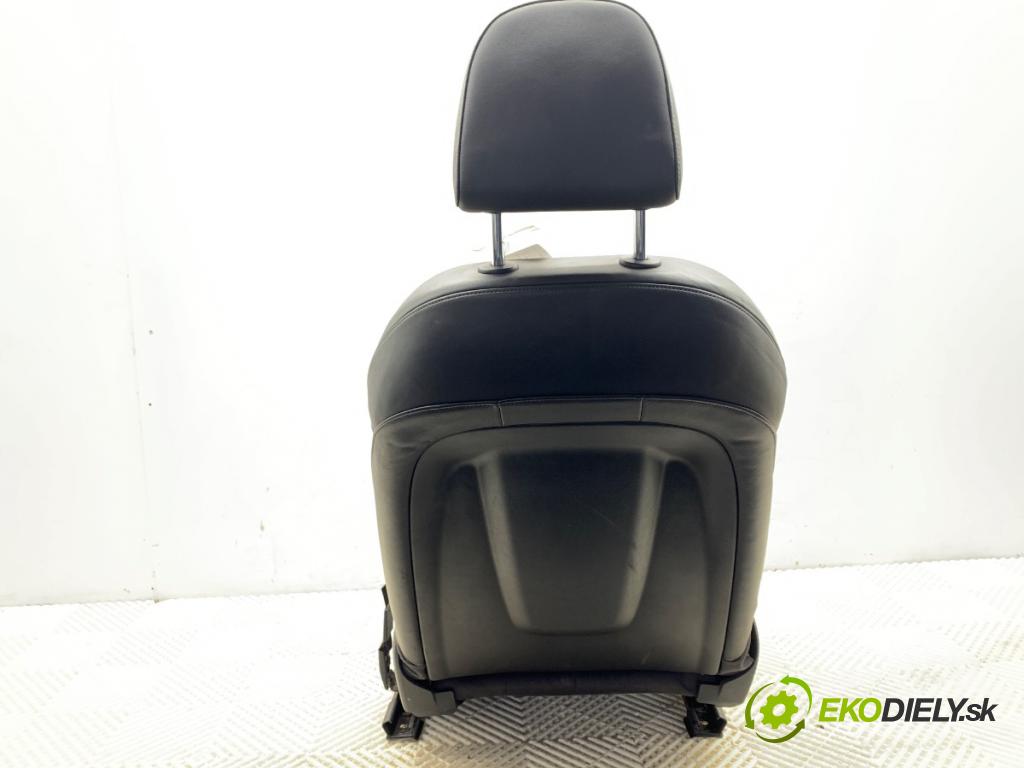 AUDI A4 B8 Kombi 2008 140 kW 2.7 TDI 2698 Sedadlo ľavy predný S-LINE