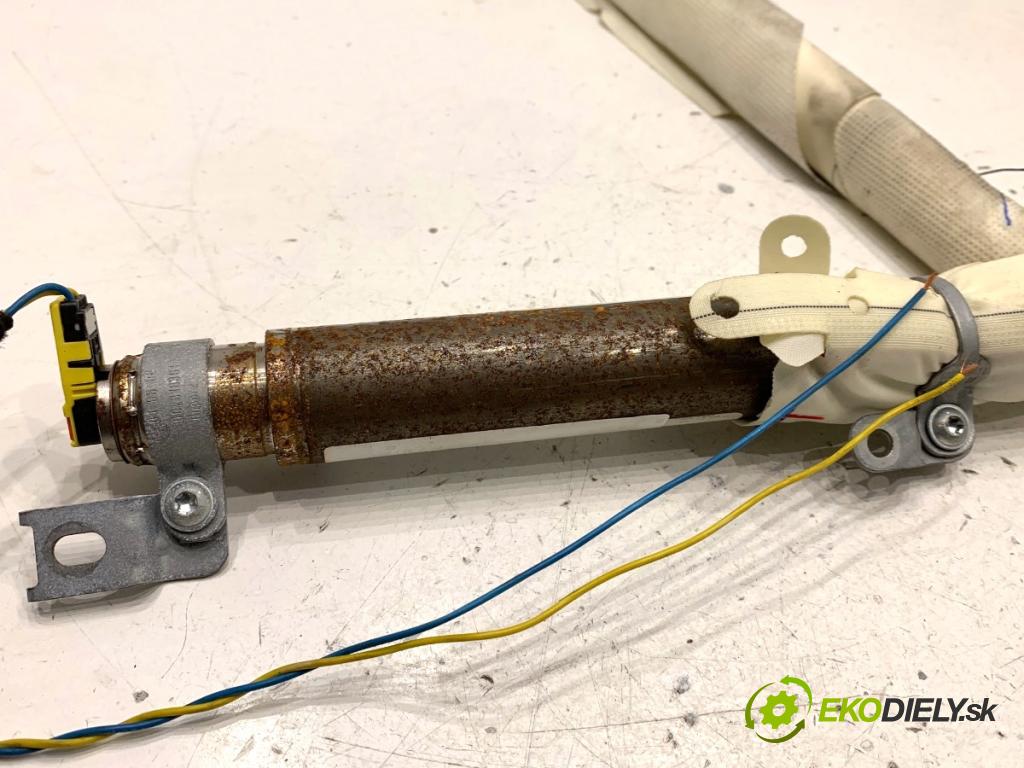 AUDI A4 B8 Kombi 2008 140 kW 2.7 TDI 2698 stropní levý 8K0880741D