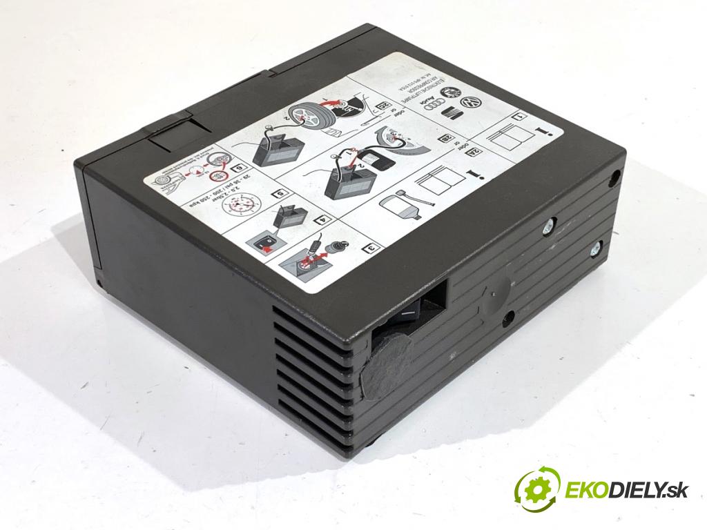 AUDI A4 B8 sedan 2009 105 kW 2.0 TDI 1968 Kompresor do KOLA: 8P0012615A