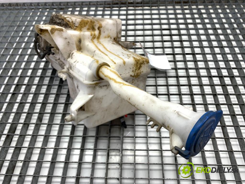 VOLVO V40 liftback 2016 88 kW D2 1969 Nádržka ostrekovačov 31276094