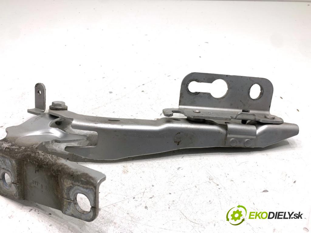 VOLVO V40 liftback 2016 88 kW D2 1969 Záves kapoty ľavy predný 31442084