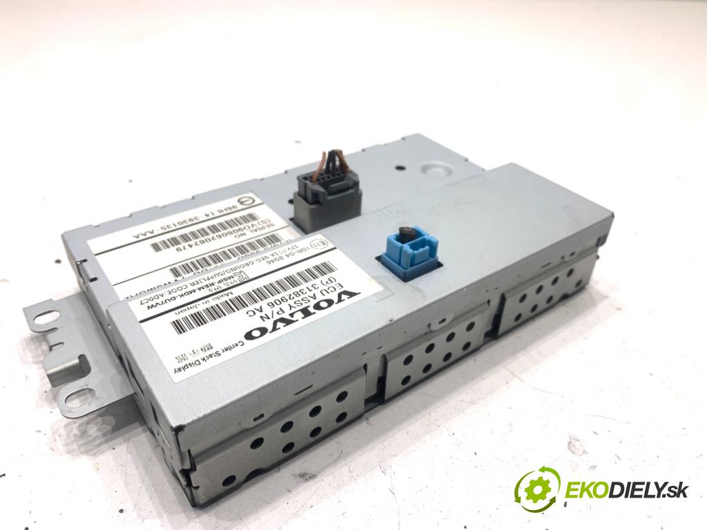 VOLVO V40 liftback 2016 88 kW D2 1969 Displej 31382906 (Přístrojová deska)