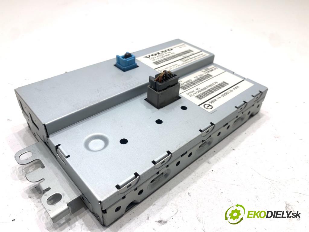 VOLVO V40 liftback 2016 88 kW D2 1969 Displej 31382906 (Přístrojová deska)