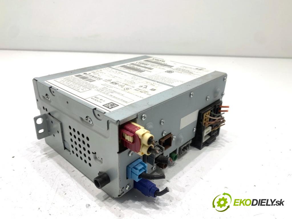 VOLVO V40 liftback 2016 88 kW D2 1969 RADIO 31466821 (Audio zařízení)