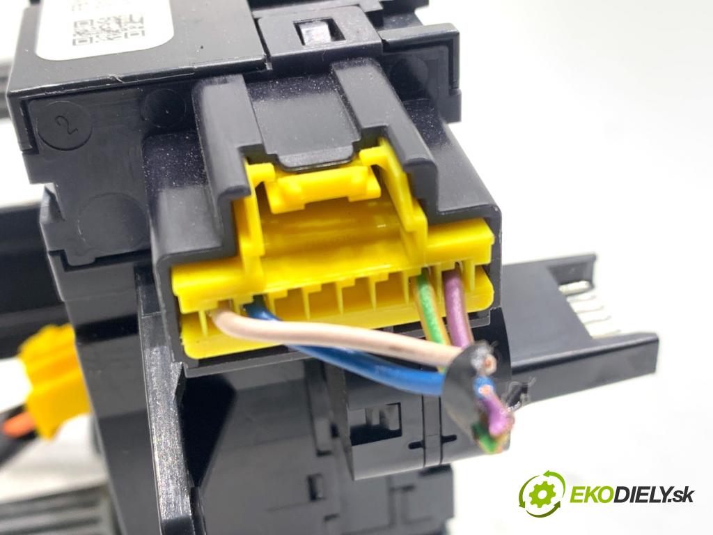 VOLVO V40 liftback 2016 88 kW D2 1969 kroužek slimák airbag 31343218 (Airbag)