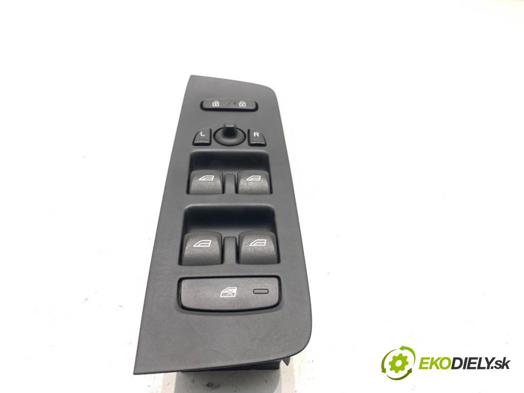 VOLVO V40 liftback 2016 88 kW D2 1969 přepínač oken 31453232 (Páčky pod volantem)