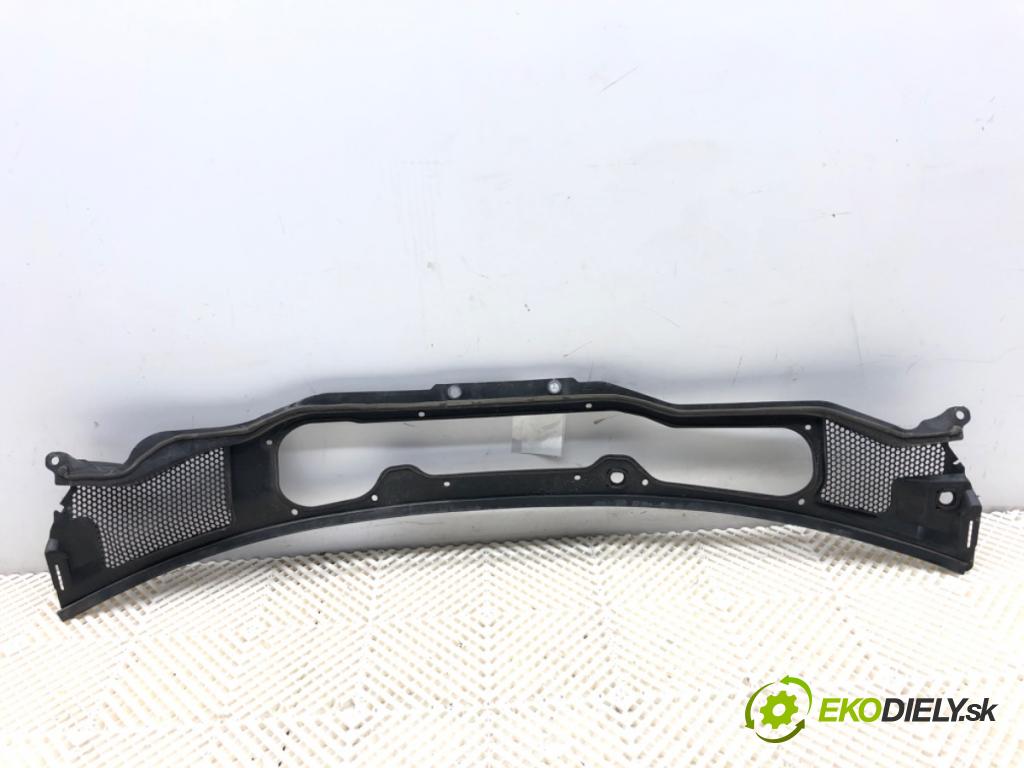 VOLVO V40 liftback 2016 88 kW D2 1969 Torpédo, plast pod čelné okno 31278103 (Torpédo (plast pod čelným sklom))