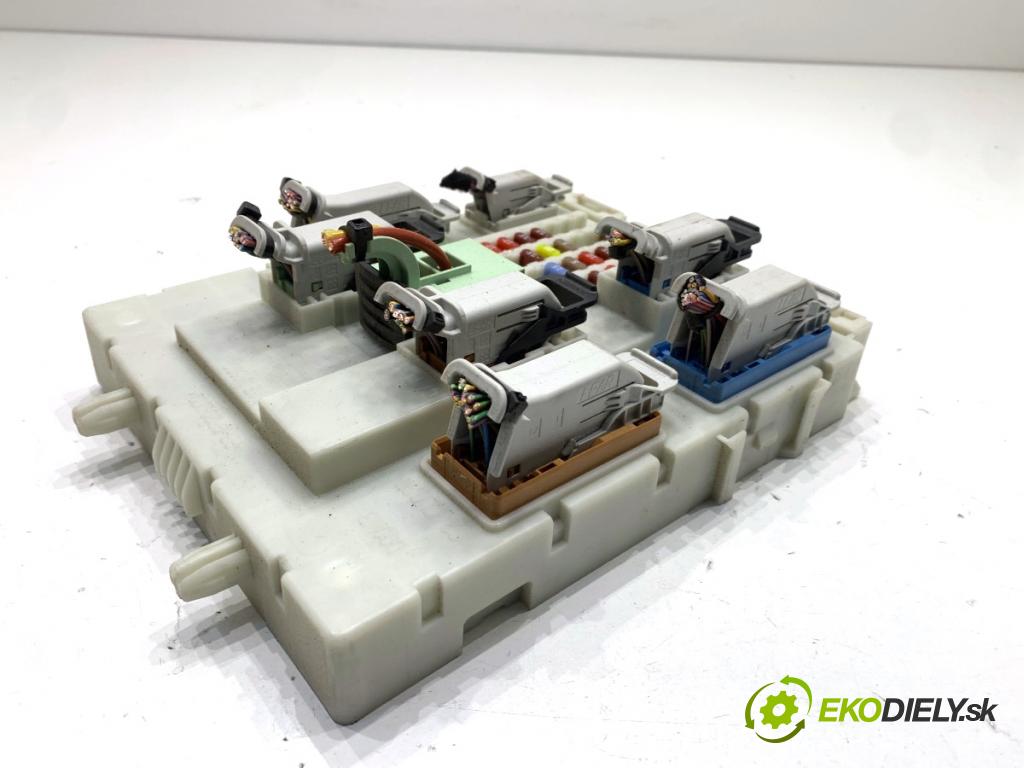 VOLVO V40 liftback 2016 88 kW D2 1969 modul BSI 31394964 (Pojistková skříňka)