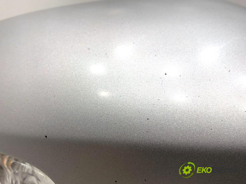 VOLVO V40 liftback 2016 88 kW D2 1969 Spätné zrkadlo pravy 711