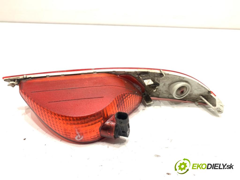 VOLVO V40 liftback 2016 88 kW D2 1969 světlo nárazníka pravý zadní část 31395550
