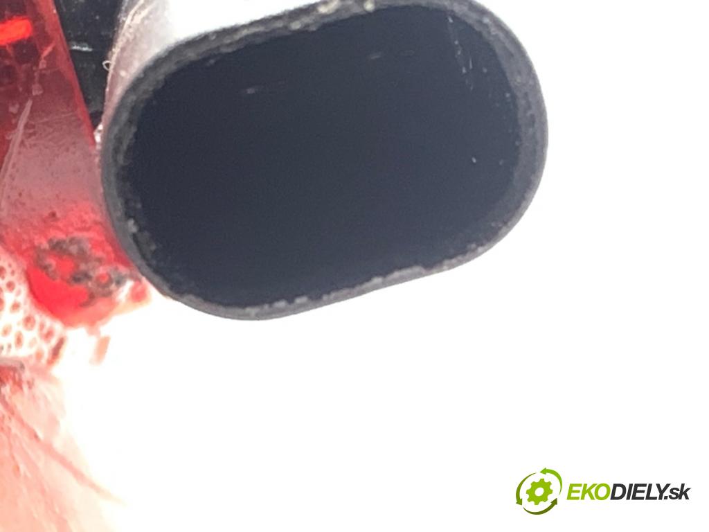 VOLVO V40 liftback 2016 88 kW D2 1969 světlo nárazníka levý zadní část 31420160