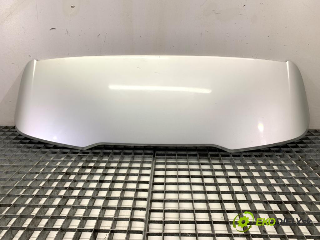 VOLVO V40 liftback 2016 88 kW D2 1969 Svetlo brzdových svetiel Spoiler krídlo 711