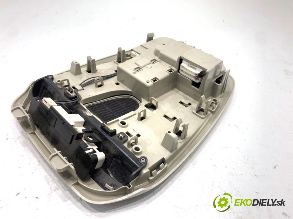 VOLVO V40 liftback 2016 88 kW D2 1969 světlo stropní C99ZA