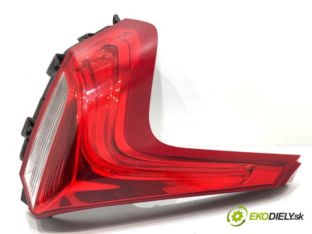 VOLVO V40 liftback 2016 88 kW D2 1969 světlo levý zadní část 