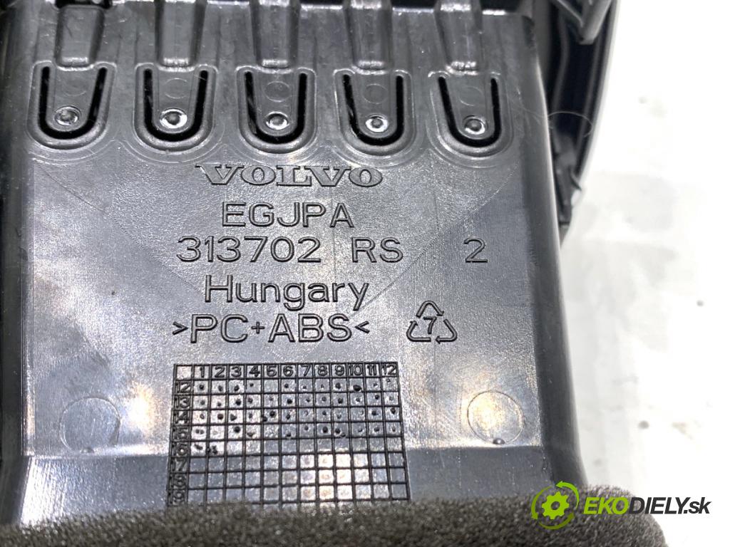 VOLVO V40 liftback 2016 88 kW D2 1969 mří topení přední část 313702