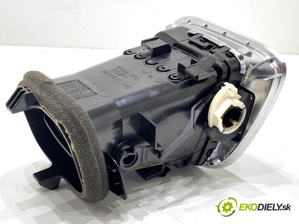 VOLVO V40 liftback 2016 88 kW D2 1969 Mriežky kúrenia ľavy predný 30791697