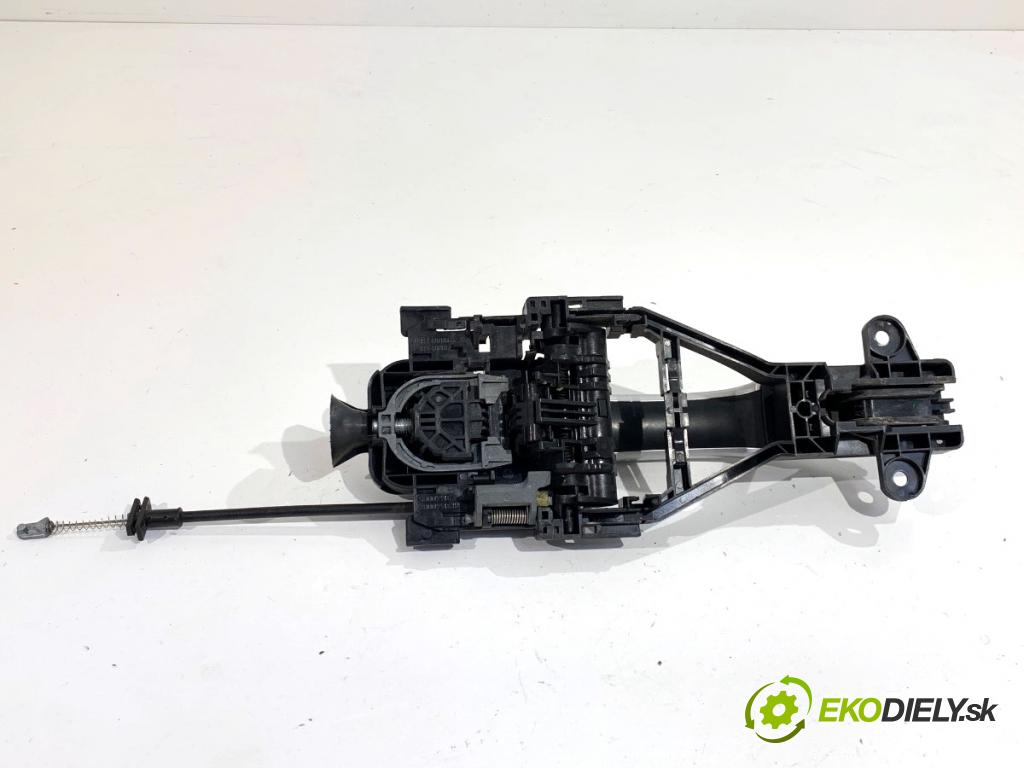 VOLVO V40 liftback 2016 88 kW D2 1969 Kľučka vonkajšia pravy zad 31440084