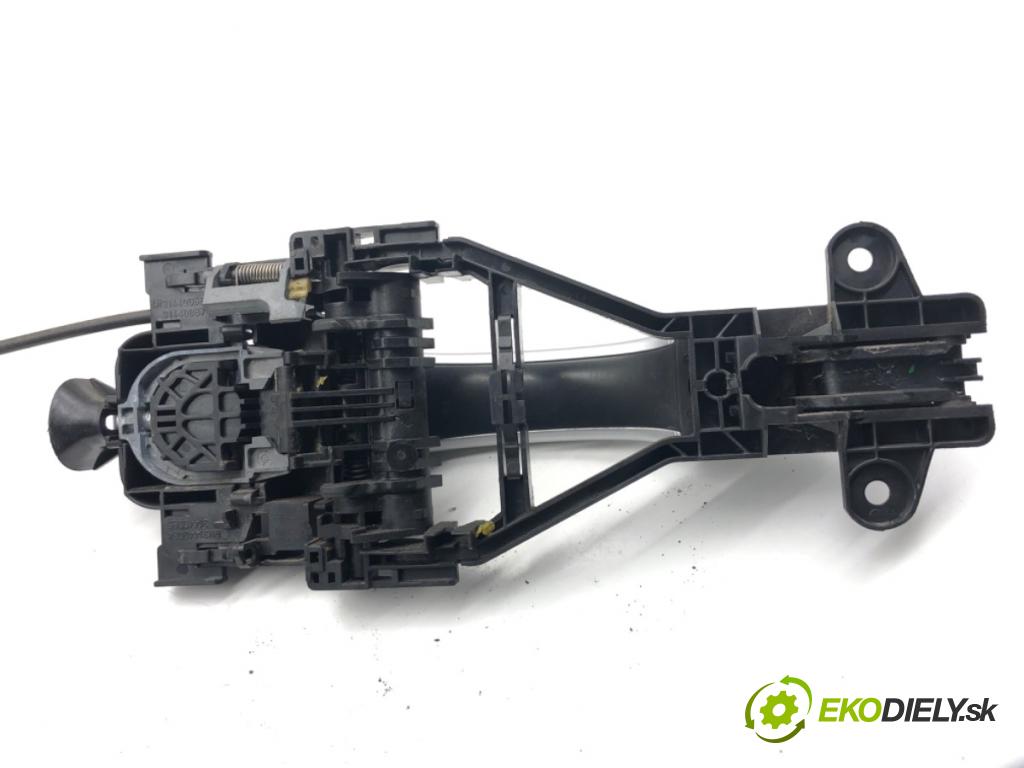 VOLVO V40 liftback 2016 88 kW D2 1969 klika vnejší levý zadní část 31440084