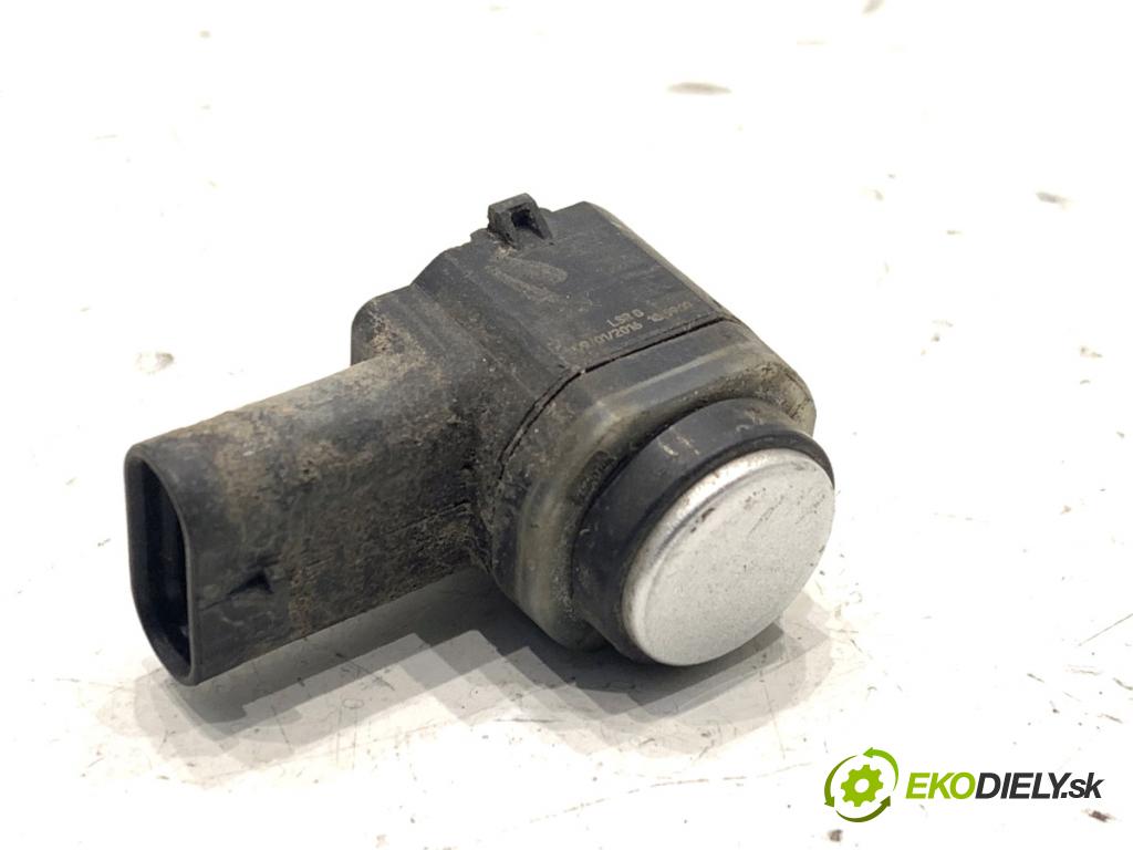 VOLVO V40 liftback 2016 88 kW D2 1969 snímač PDC 31445160