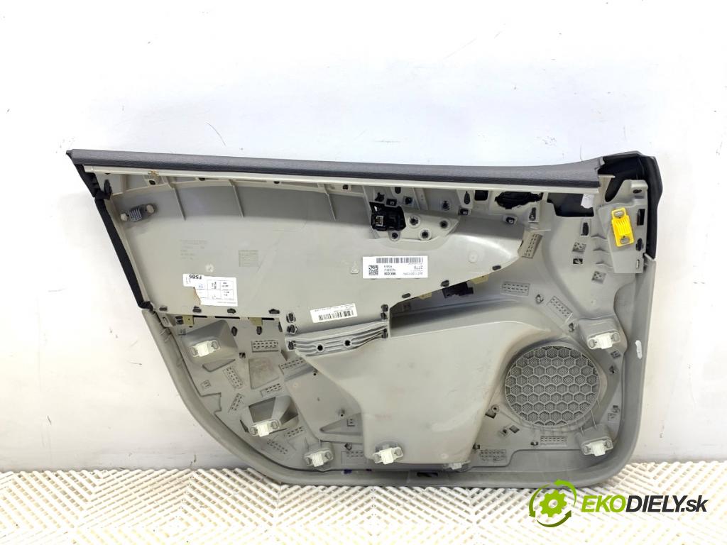 VOLVO V40 liftback 2016 88 kW D2 1969 čalúnenie Dvere pravy predný 1319933