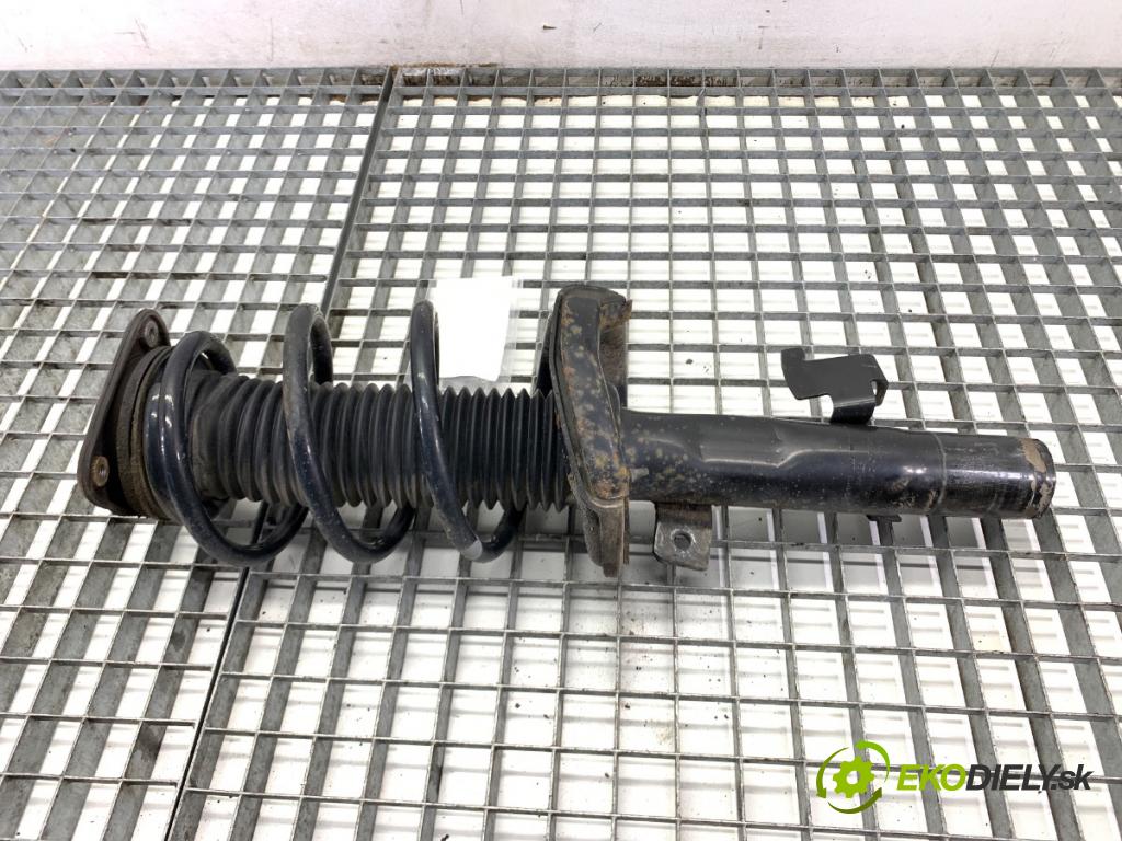 VOLVO V40 liftback 2016 88 kW D2 1969 tlumič pravý přední část ZE P31406831