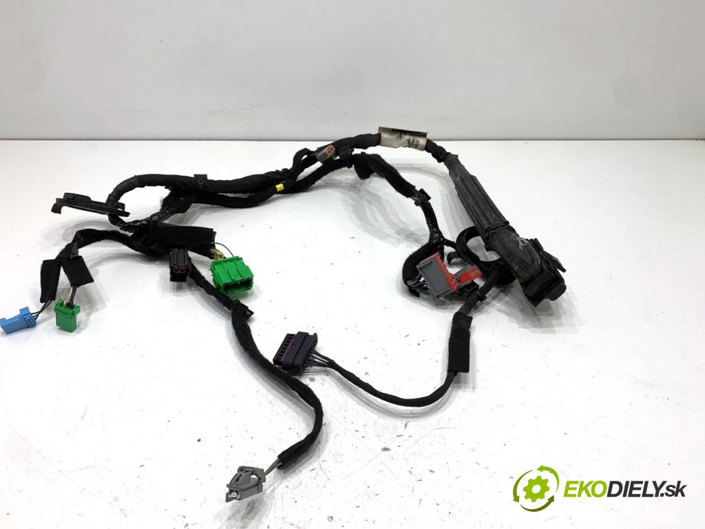 VOLVO V40 liftback 2016 88 kW D2 1969 káblovačka dveře přední část levý 31334092