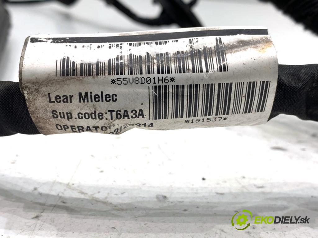 VOLVO V40 liftback 2016 88 kW D2 1969 káblovačka dveře přední část levý 31334092