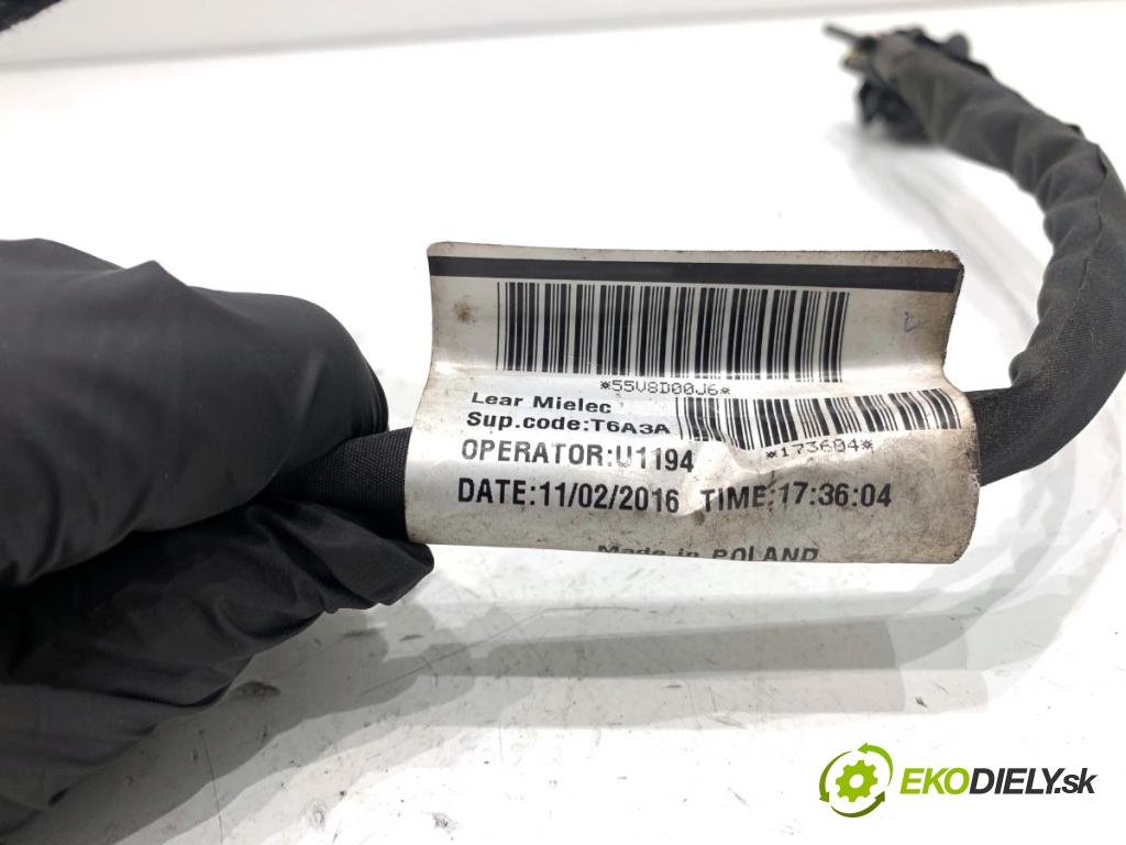 VOLVO V40 liftback 2016 88 kW D2 1969 káblovačka dveře zadní část pravý 31313719