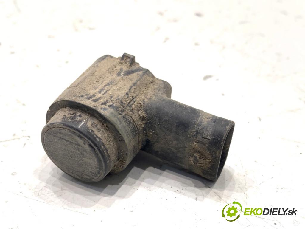 VOLVO V40 liftback 2016 88 kW D2 1969 snímač PDC 31445162