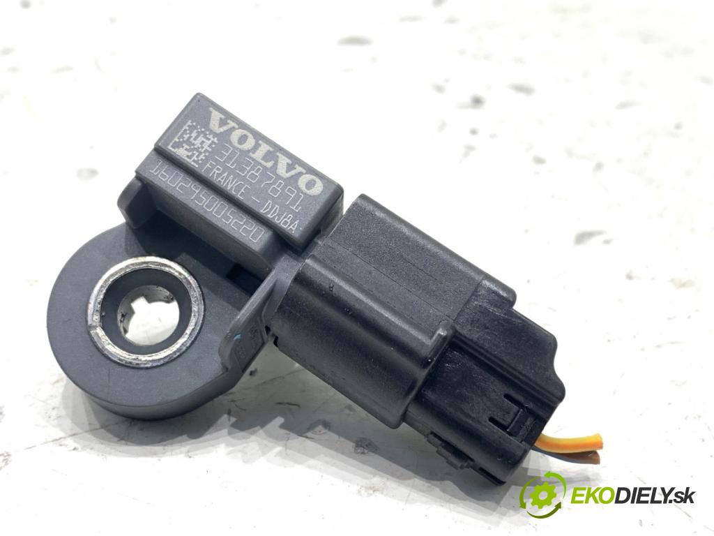 VOLVO V40 liftback 2016 88 kW D2 1969 Snímač nárazu 31387891 (Snímač nárazu)