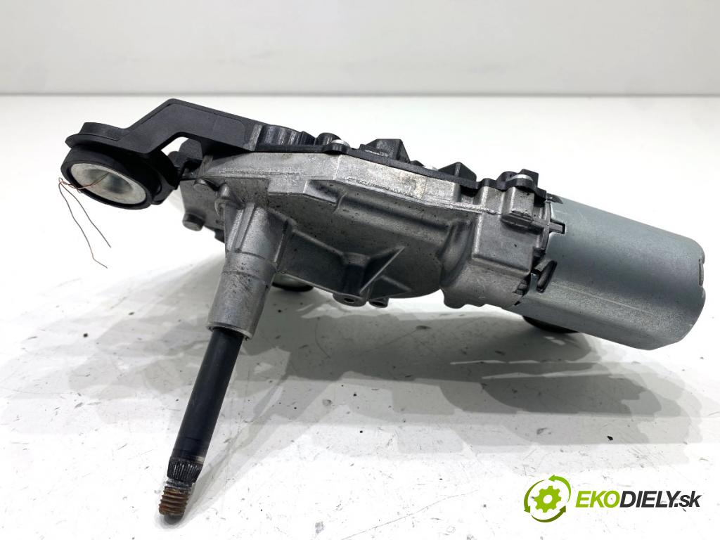 VOLVO V40 liftback 2016 88 kW D2 1969 motor stěračů zadní část 31294492