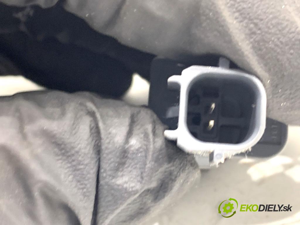 VOLVO V40 liftback 2016 88 kW D2 1969 Snímač nárazu 31387891 (Snímač nárazu)