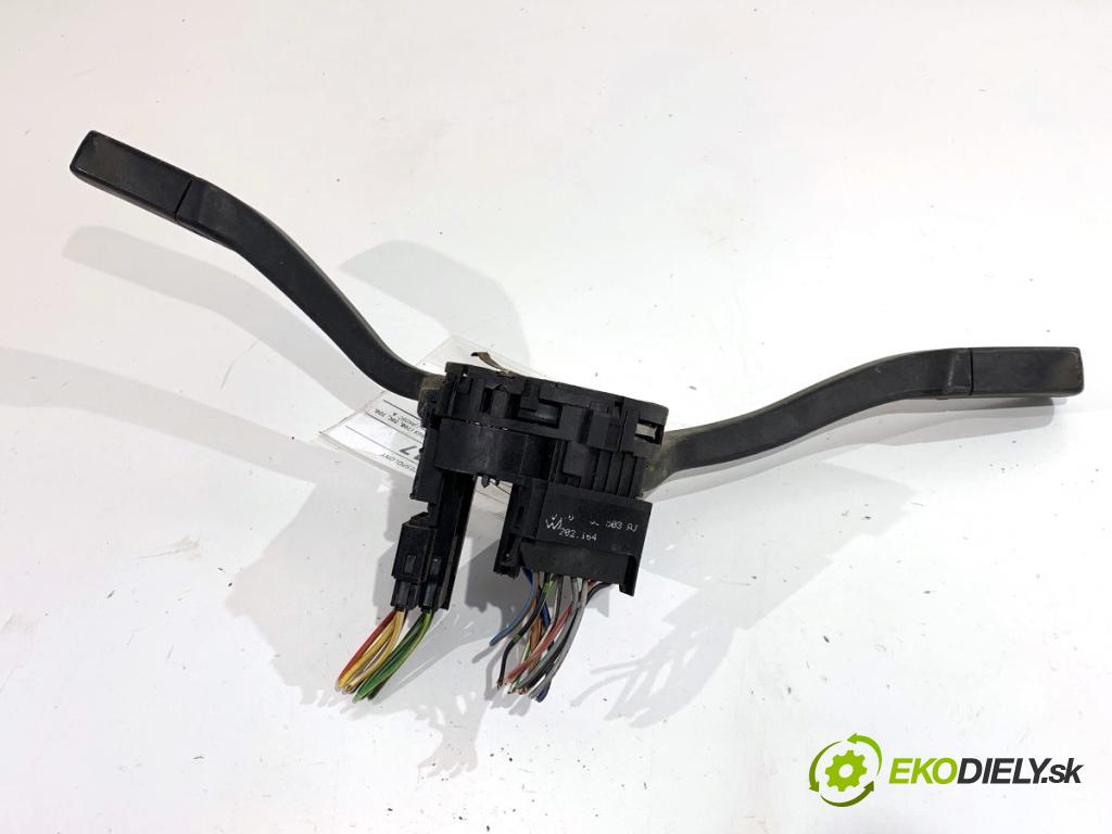 VW TRANSPORTER T4 Autobus 1995 45 kW 1.9 D 1896 přepínač kombinovaný 701953503AJ (Páčky pod volantem)