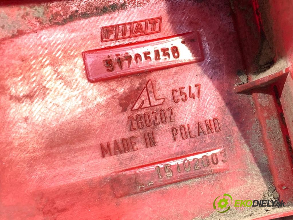 FIAT PANDA II liftback 2003 40 kW 1.1 (169.AXA1A) 1108 světlo pravý zadní část